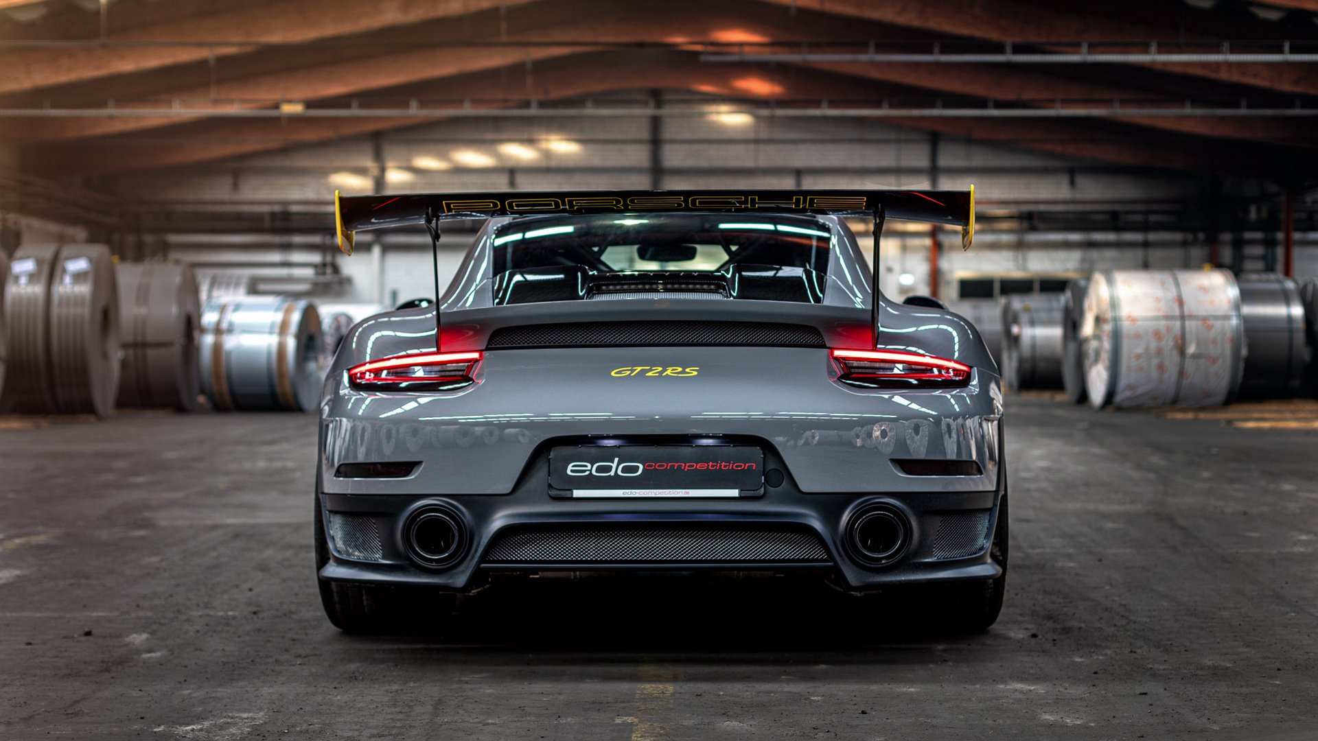 亚运赛艇首金出炉，中国队包揽前三，亚运赛艇首金出炉,中国队包揽前三名球员