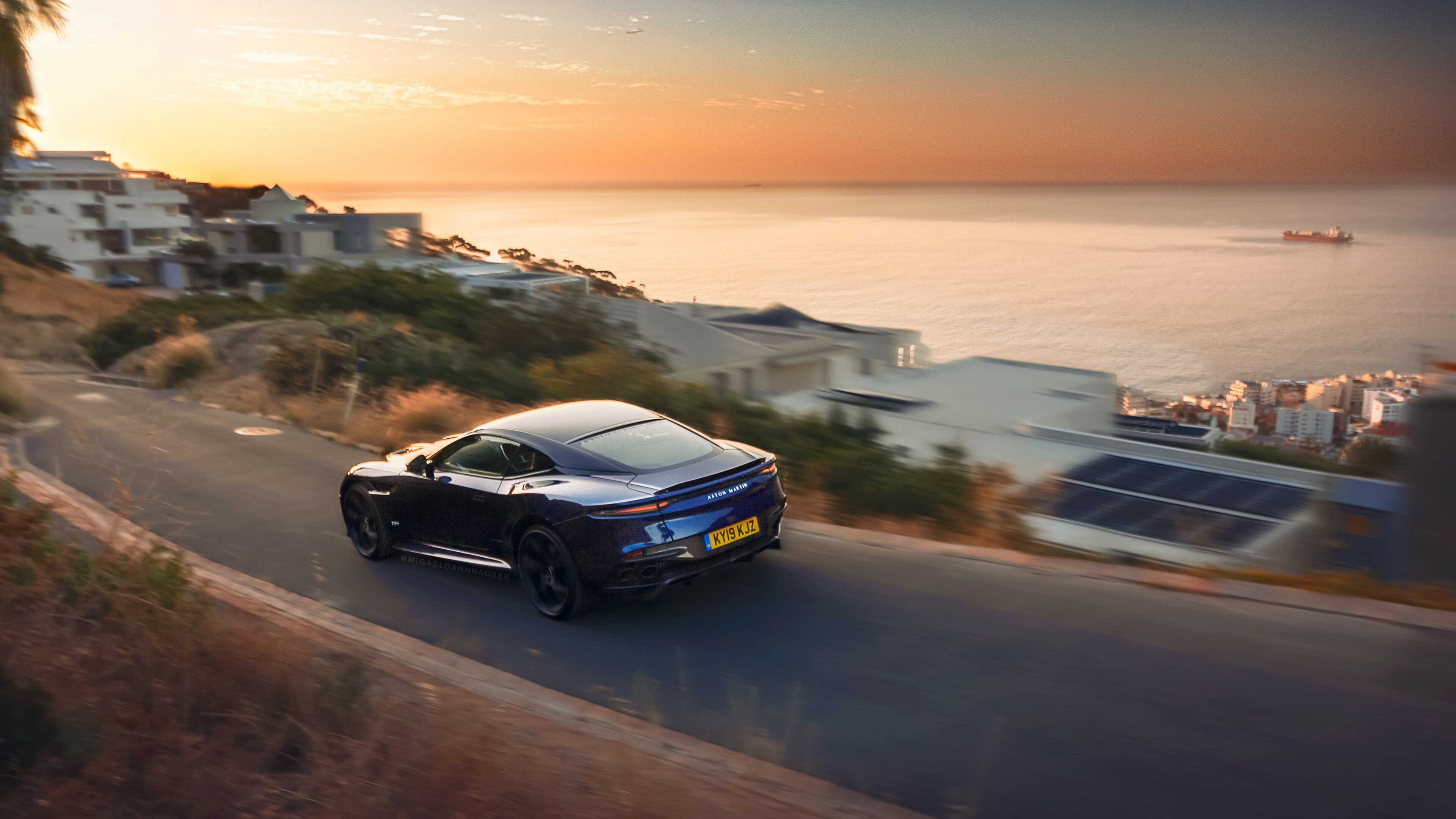 kaiyun体育app-克罗地亚骑手吉塔·日特科维奇在2024年国际马术联合会世界障碍赛中以“Dior Hrvaška”马匹获得第八名，展现坚韧精神。