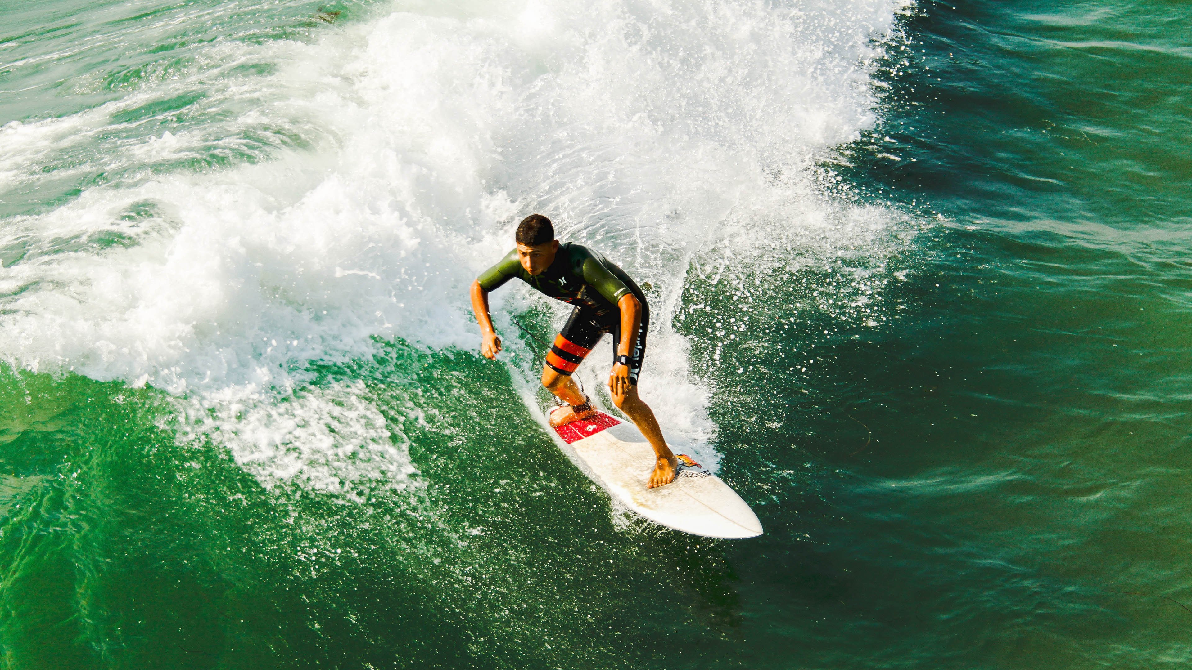 开云体育-柯洁带伤完成比赛围棋世界赛，柯洁下的围棋比赛